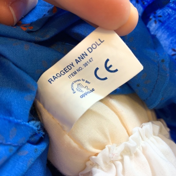 Raggedy Ann Doll Girl by Hasbro Applause 2006, 17" Cloth Doll by Johnny Gruelle - Picture 9 of 11